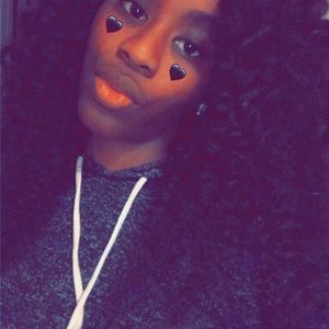 Meet your Posher, Sierra